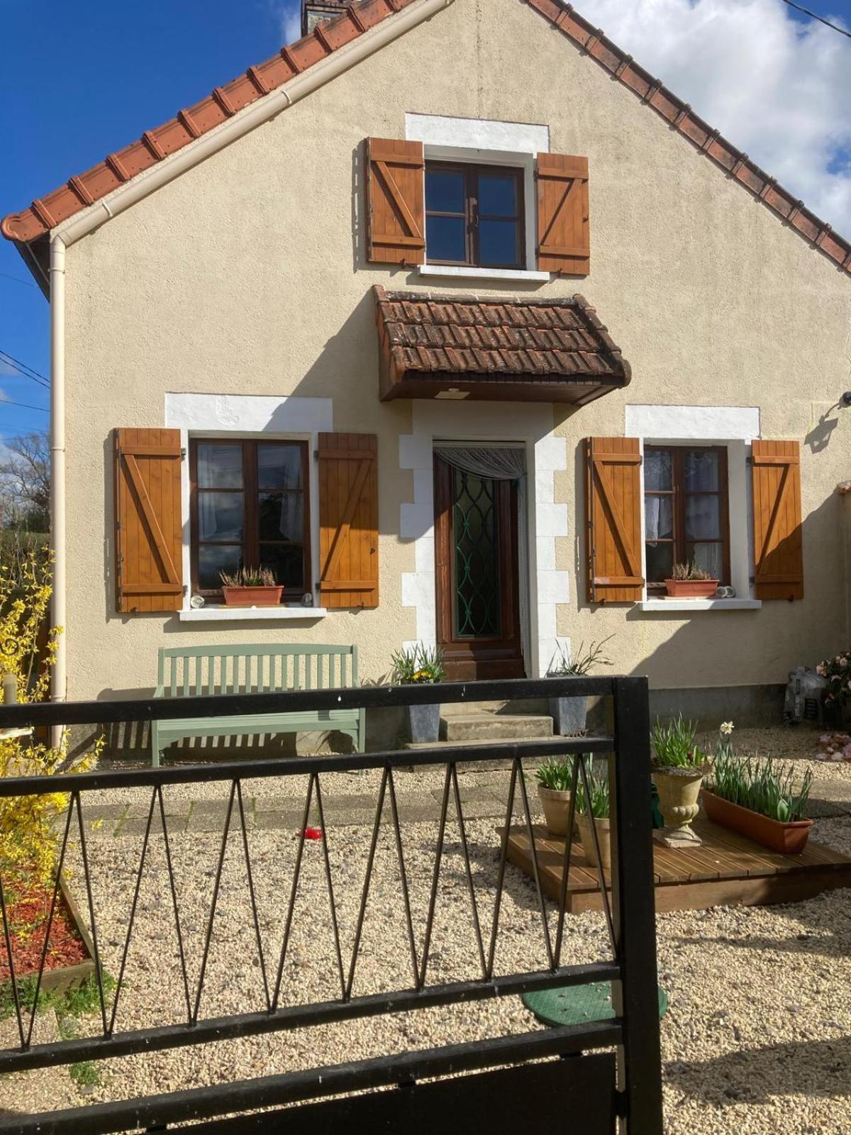 Chambres D' Hotes A Benaize Coulonges  Exterior photo